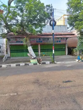 Dijual Rumah, Toko, Ruang Usaha di Poros Jalan P.B. Sudirman, Magetan