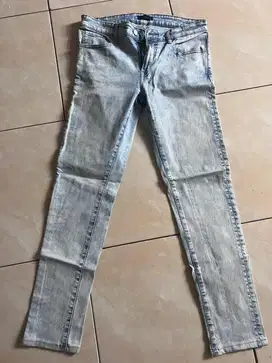 Jeans Uniqlo ngaret size 33