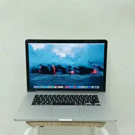 MacBook pro retina 2013 Intel core i7 dual vga ram 16gb/SSD 256gb