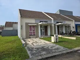 Dijual rumah sebelah hoek di Suvarna sutera cluster bayu