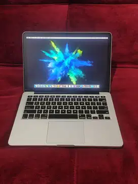 Macbook Pro Retina Display Core i5 2.5Ghz 8GB SSD 256GB Fullset