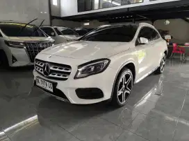 Mercedes Benz GLA 200 AMG