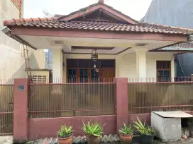 Rumah Di jual di konplek peninggilan permai ciledug