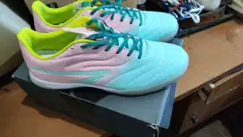 Sepatu futsal brodo