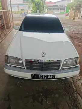 Mercedes benz W202 C200 putih matic 1996