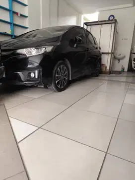 jual Jazz RS  CVT CKD Automatic 2016 Hitam pribadi type  tertinggi