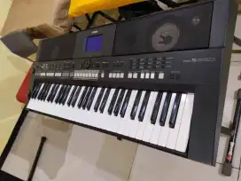 Keyboard Yamaha PSR s650
