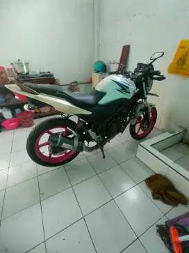 Honda cb150r komplit