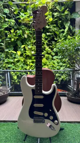 Fender American Performer Stratocaster, Arctic White (2019)