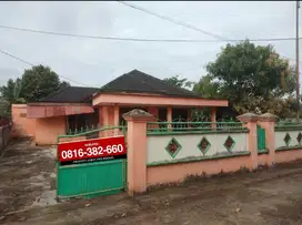 Dijual Tanah + Rumah 100/695 di Belakang Hotel Aston Jln Basuki Rahmad