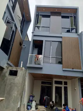 Dijual Rumah Baru Minimalis Modern 3 Lt di Rawasari Jakarta Pusat