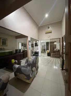 RUMAH di Graha Raya Cluster Valencia Serpong Utara, Tangerang Selatan