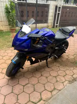 Yamaha R25 2019