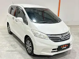 Dp 15jt.. Honda Freed E PSD 2012.. eNHa garage Semarang...