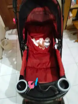 Stroller bayi bekas