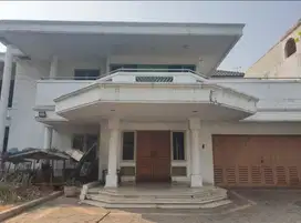 Rumah danau Sunter selatan bisa u/cafe,resto, klinik