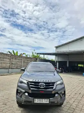 VRZ TRD 2019 diesel matic. Kicksensor km 72rb