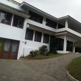 rumah cigadung raya cocok untuk cafe,kantor,kostan pontesial bisnis