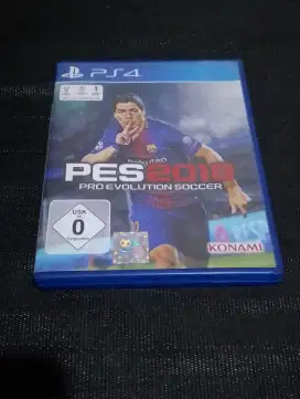 Di jual.kaset PS 4 PES 2018