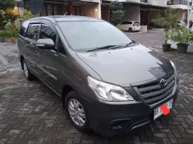 Jual kijang Innova E Solar manual.2014 milik sendiri