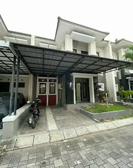 Disewakan Rumah 2 lantai satpam 24 jam