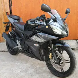 YAMAHA R15 V2 THN 2015 SURAT TANGAN PERTAMA KM RENDAH