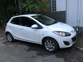 Mazda 2 2010 Bensin