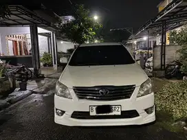 Toyota Kijang Innova 2013 Bensin