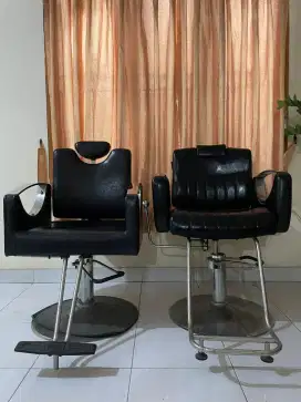 KURSI BARBERSHOP HIDROLIK FOR SALE!!PLUS BEBERAPA ITEM UNTUK BONUS..