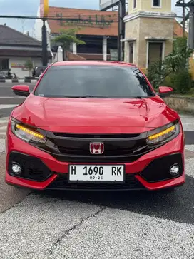 Civic Turbo Hatchback 2017 AT KM 20