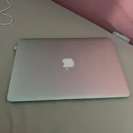 Murah!! Macbook Air 2015 13 inch Mulus