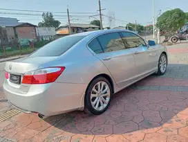 Honda Accord 2013 Bensin