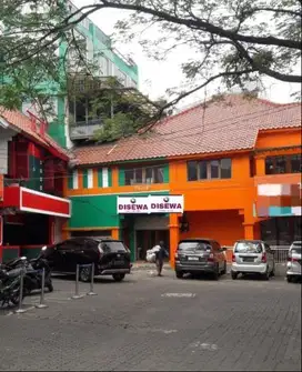 Disewakan ruko di Kemang Pratama Bekasi 2 lantai Non Furnish