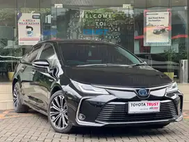 TOYOTA ALTIS HYBRID 1.8 AT 2021