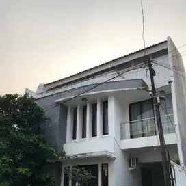 Dijual Rumah di Komplek Camar Bintaro Jaya sektor 3, Pondok Betung