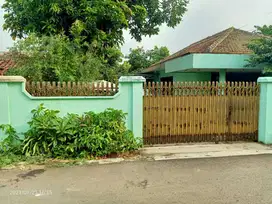 Dijual Cepat & Nego Rumah Tua di pertukangan selatan , jakarta selatan