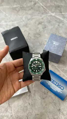 Jam Seiko 5 Sports SRPD63K1 Automatic