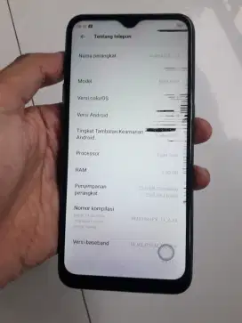 Realme C2 2/32 Minus layar ada garis hitam sentuhan aman ( Second )