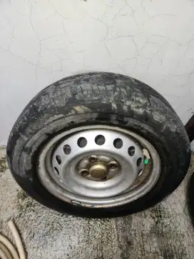 Velg bekas sigra R14