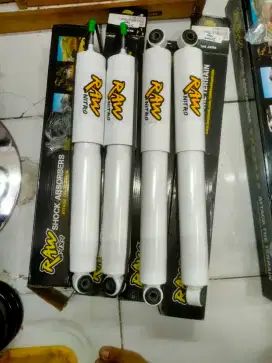 Shock absorber merk RAW buat mobil Jimny 2022-2024 depan blkg