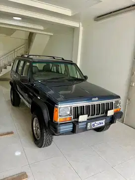 Jeep Cherokee XJ Limited 4.0L AT Tahun 1997