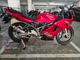 Kawasaki Ninja 150 RR Old merah maroon