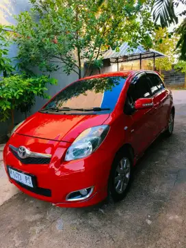 Yaris 1.5 E MT 2011 Toyota pribadi manual