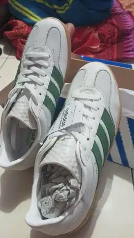 Jual sepatu Adidas