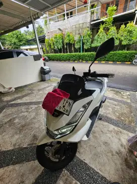 Honda pcx 160 cbs tahun 2023 low km pajak panjang