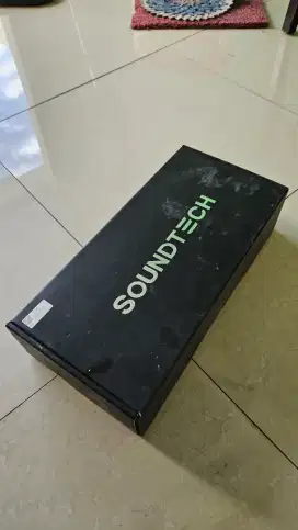 Mic Condeser Soundtech Microphone