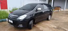 Toyota Kijang Innova 2011 Bensin