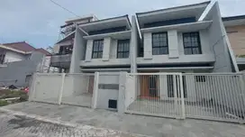 Rumah Baru Minimalist Babatan Pratama 2