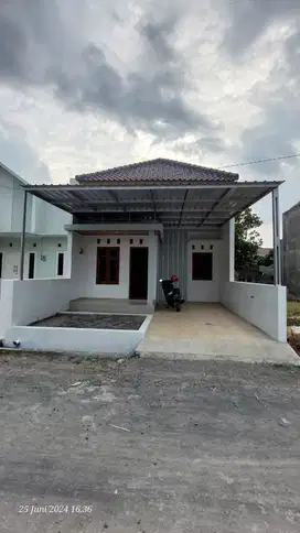 DIJUAL RUMAH SIAP HUNI DI MAYANG GATAK SUKOHARJO BONUS KANOPI DLL