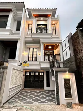 RUMAH MEWAH MODERN CLASSIC CLUSTER DENGAN FASUM KOLAM RENANG